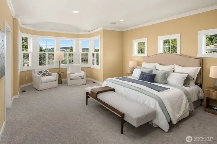 A luxurious escape featuring generous proportions, peaceful views, and a quiet sitting alcove perfect for morning coffee or evening reading. A luxurious escape featuring generous proportions, peaceful views, and a quiet sitting alcove perfect for morning coffee or evening reading.