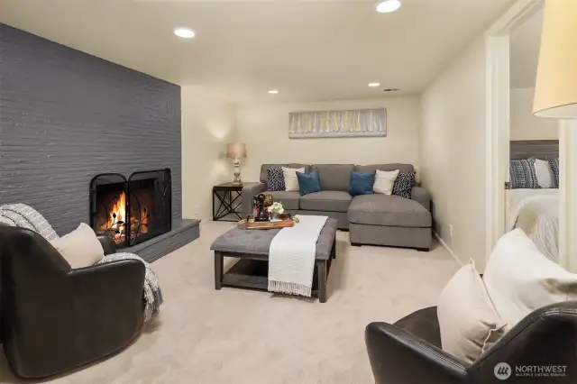Everything is cozy, convenient and so versatile in nature. You could even add a pool table and make this a Billard room!