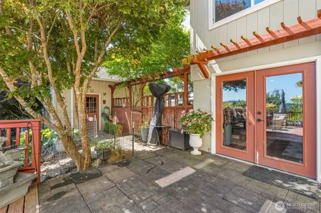 Walkway  Garage, home, deck