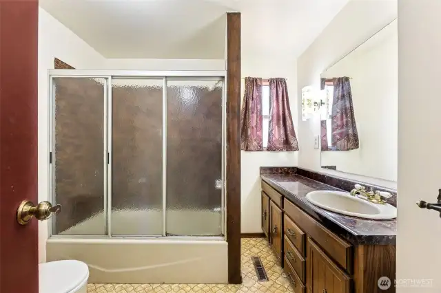 Full Bathroom