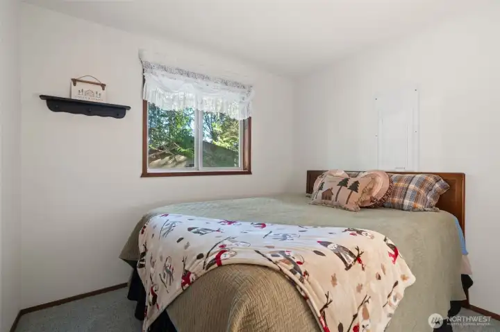 New queen beds can stay