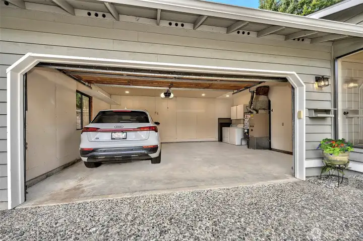 Huge Garage finished off with extra insulation