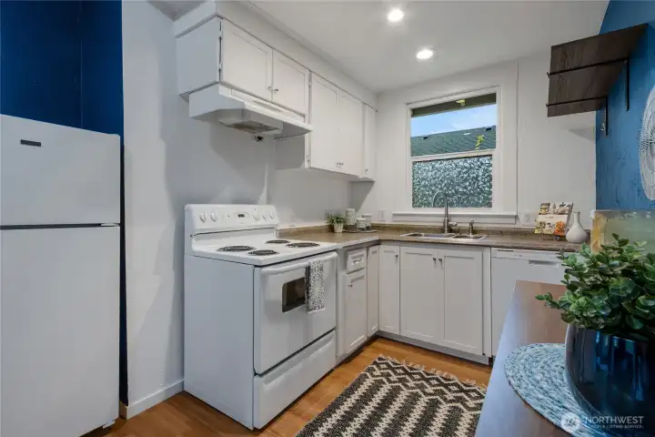Newer cabinet doors throughout kitchen.