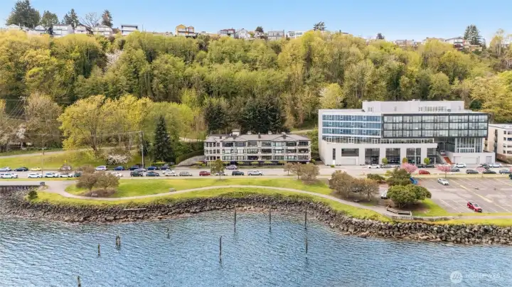 Boutique building, with only 10 units, 2 units per a floor