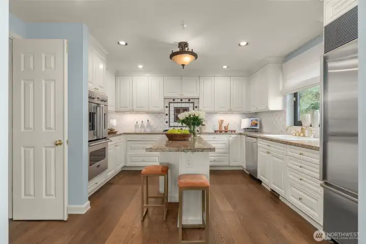 Spacious, updated kitchen