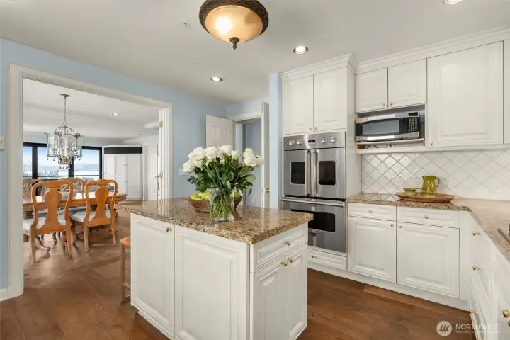 High end appliances - Viking double oven