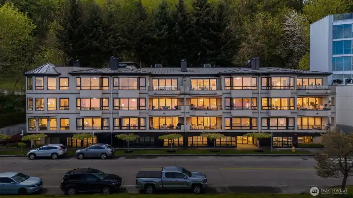 Best maintained building on the Beach! Strong HOA, low dues, welcome home!