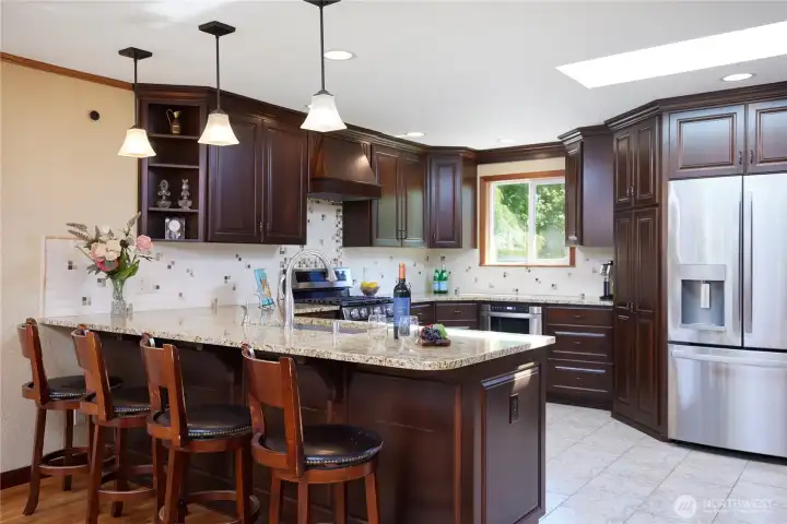 Updated kitchen & appliances Updated kitchen & appliances