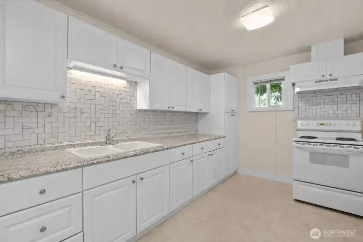Unit 2 Kitchen. Virtually decluttered. Unit 2 Kitchen. Virtually decluttered.