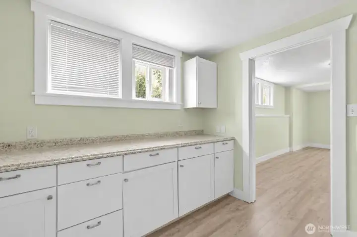 Unit 3 Kitchen. Virtually decluttered. Unit 3 Kitchen. Virtually decluttered.