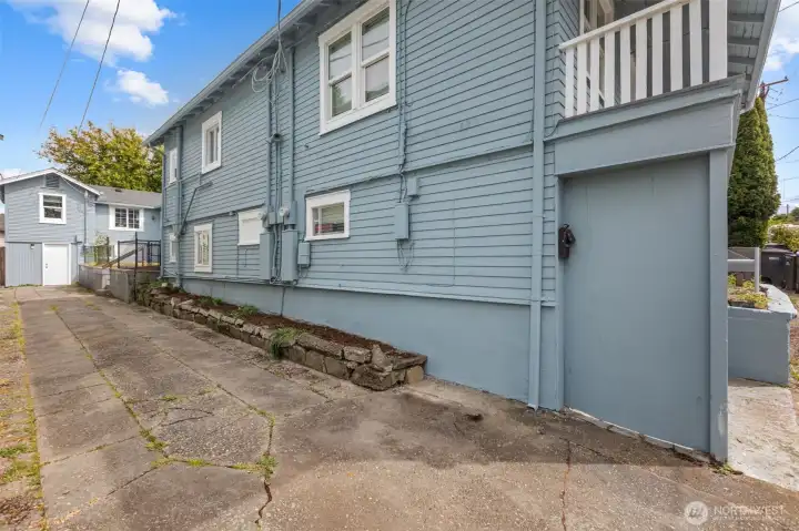 Driveway on the side of Unit 1 and 3. Driveway on the side of Unit 1 and 3.