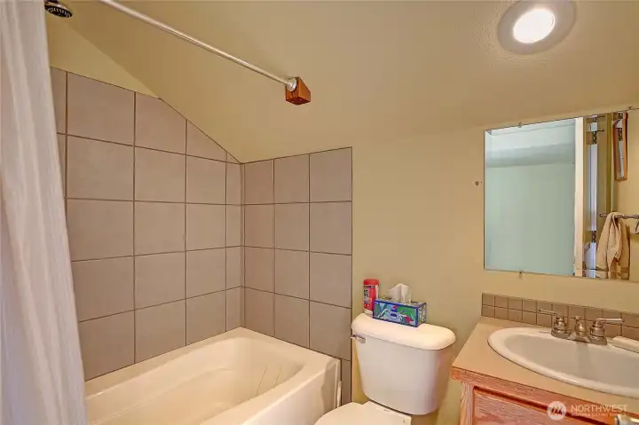 Upstairs full bathroom for your guests.