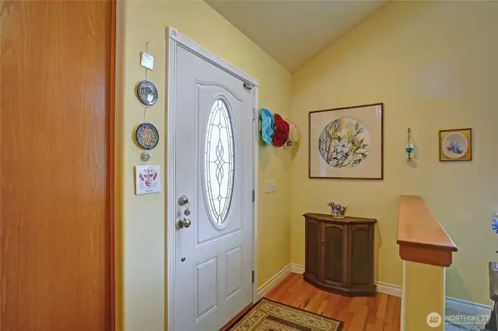 Main entryway with no steps offers accessible main level living.