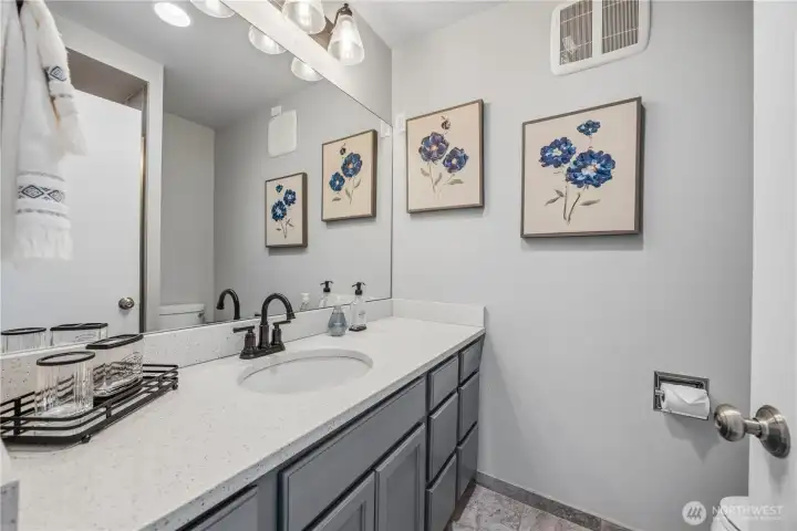 Guest Bathroom Guest Bathroom