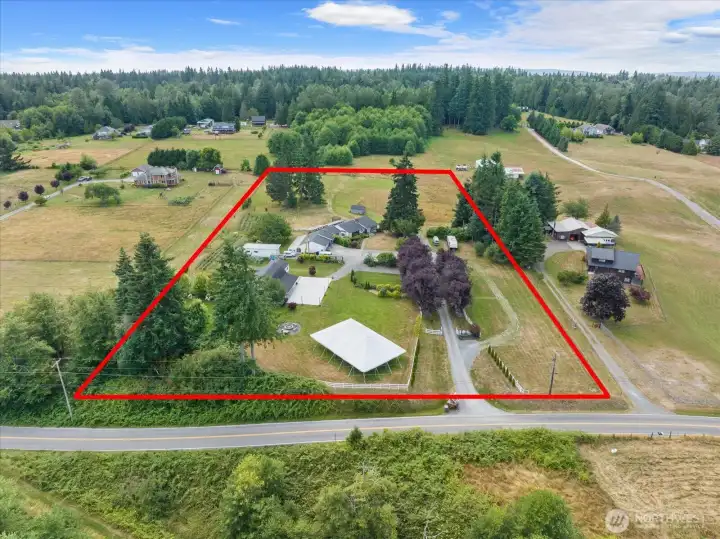 4.55 acre of usable property! 4.55 acre of usable property!