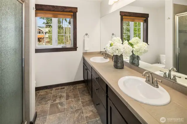 3/4 Bath off the Jr Suite~