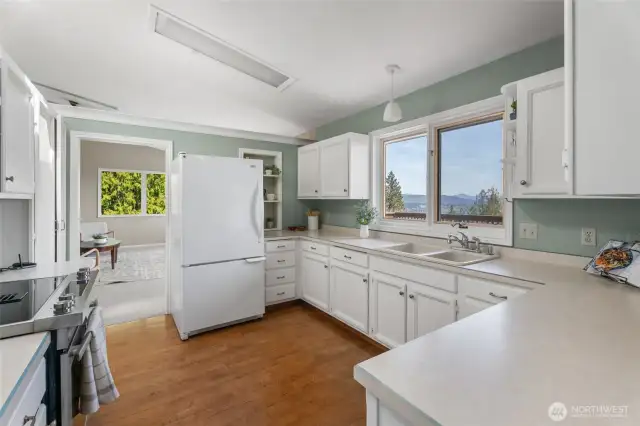 Main Level - Kitchen