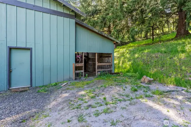 Small animal stall with tack room