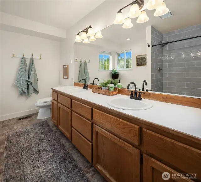 Double vanity, 5 piece bath.
