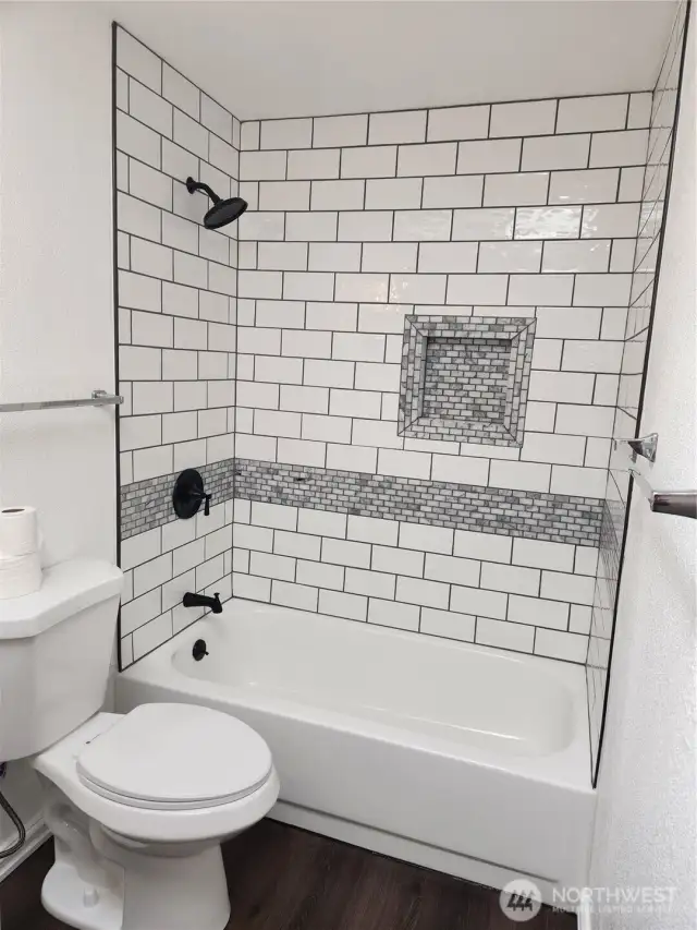 Expertly done tile work that makes this bathroom so amazing!