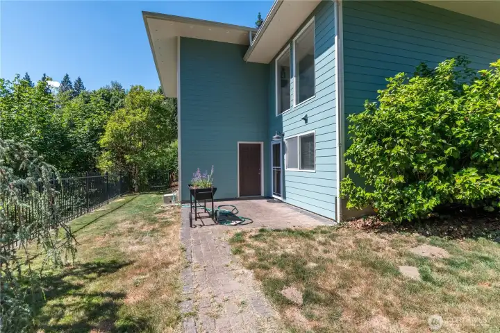 low maintenance backyard