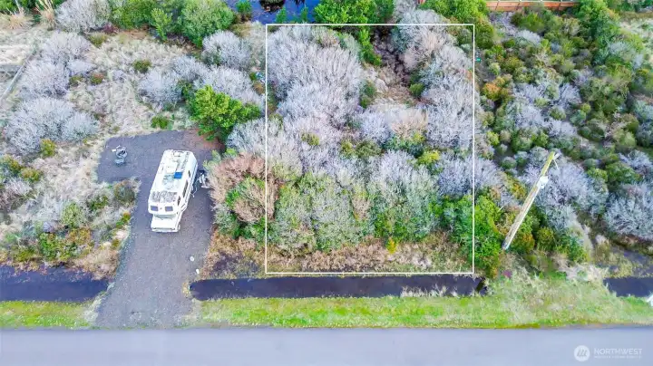 Lot lines are approximate