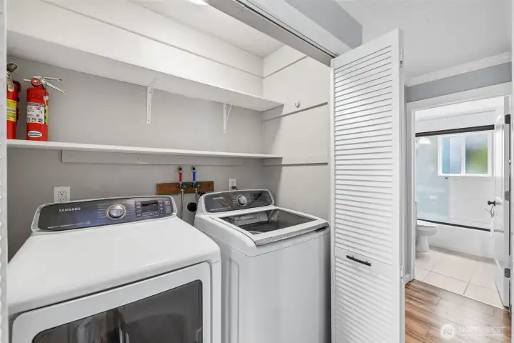 Washer and Dryer Stay!