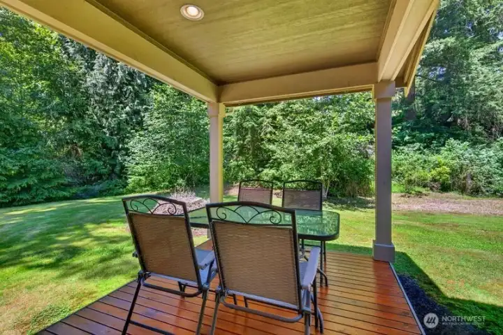 Gorgeous covered back deck, perfect for those beautiful Pacific Northwest sunny days!