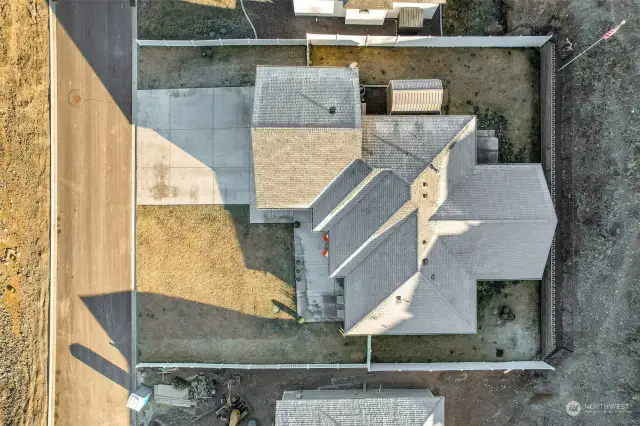 Arial view of home on lot