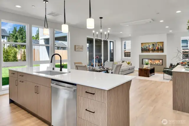 Fabulous flow for everyday living and entertaining, the spacious guest-friendly kitchen is the perfect place to gather.