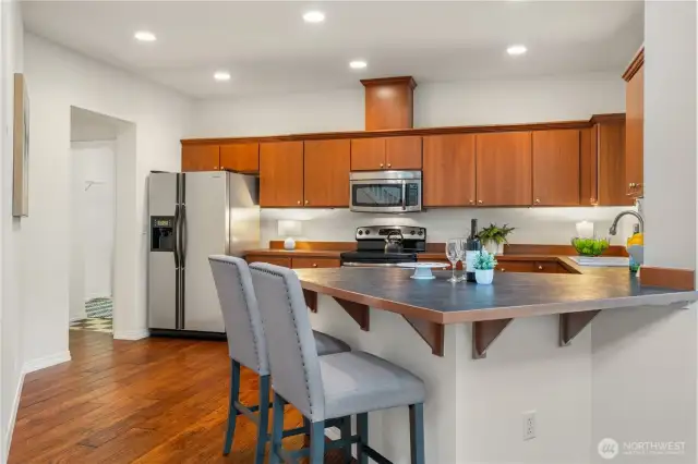 Kitchen bar