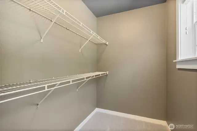 Walk-in Closet Bedroom 2