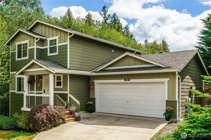 Fresh exterior paint, easy yard maintenance.