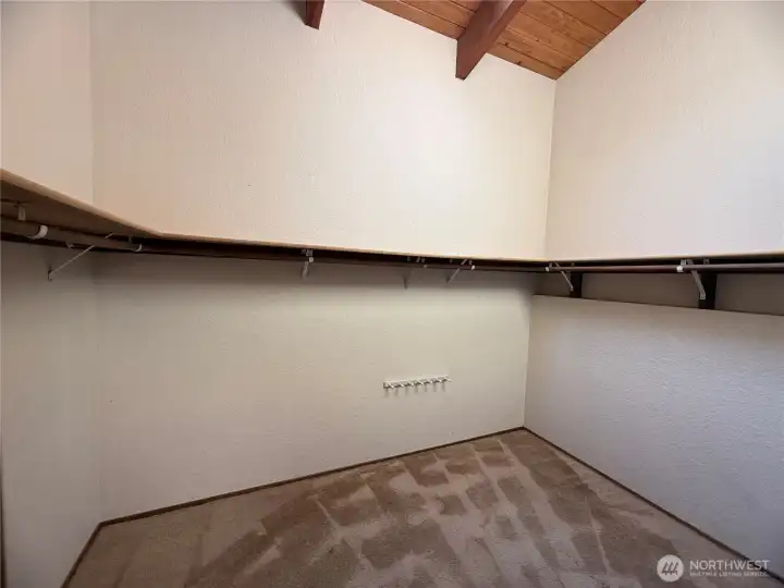 walk in closet
