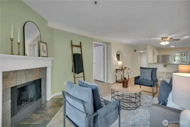 living room looking towards the kicthcen