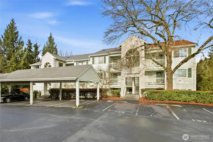 One not covered parking space 140