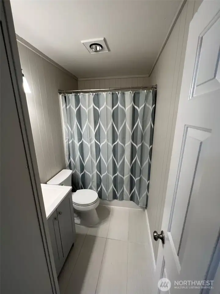 Unit 1 full bathroom