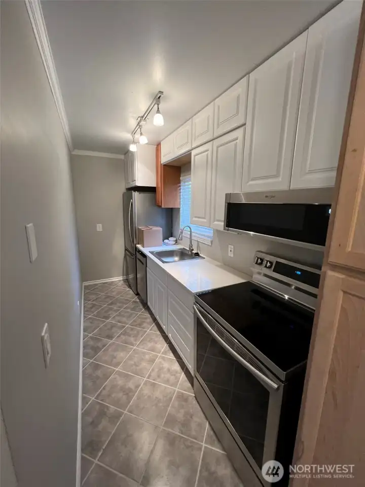 Unit 4 updated kitchen