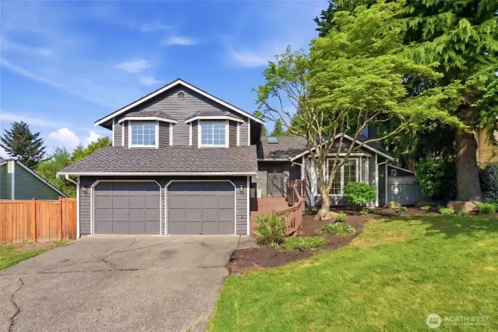 Located in Mukilteo’s highly sought-after Possession Bay neighborhood, this beautifully designed and newly updated home offers luxury, space, privacy, and timeless Northwest charm. Located in Mukilteo’s highly sought-after Possession Bay neighborhood, this beautifully designed and newly updated home offers luxury, space, privacy, and timeless Northwest charm.