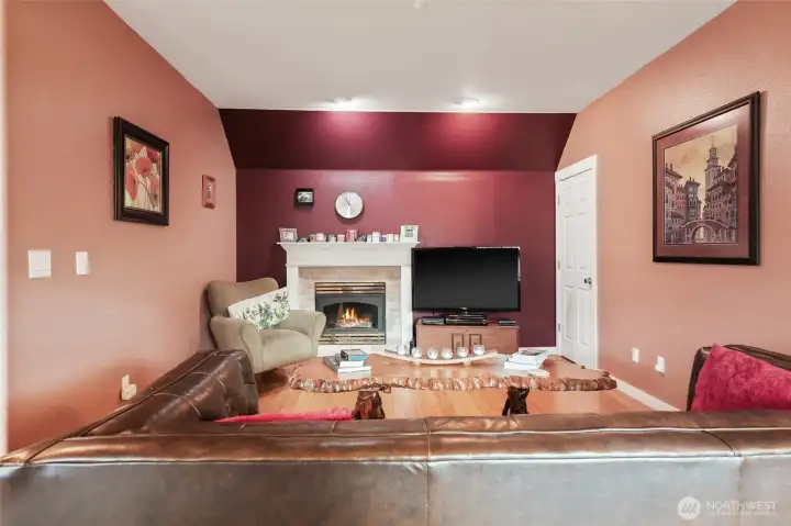 Cozy gas fireplace! Large coat closet under stairs!