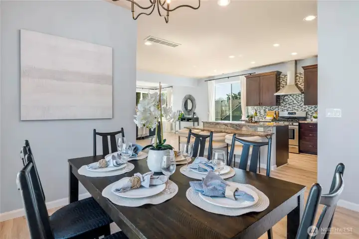 Main level dining area