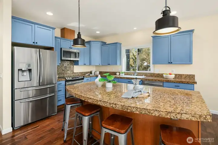 Get ready to entertain in this open kitchen with great eating island.