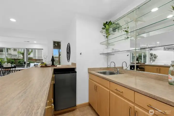 Wet bar