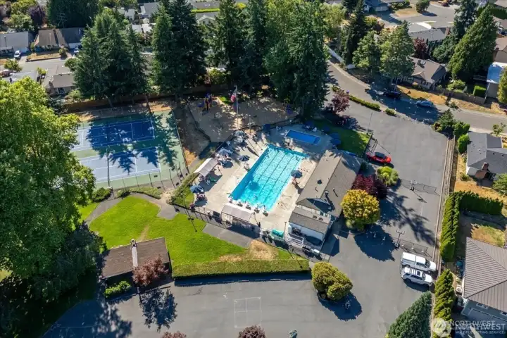 Kingsgate ! & 2 is known for its family-friendly environment with walking access to schools, parks, and shopping. This is a private community area with park, ball field, picnic area, tennis courts, playground, and swimming pool.