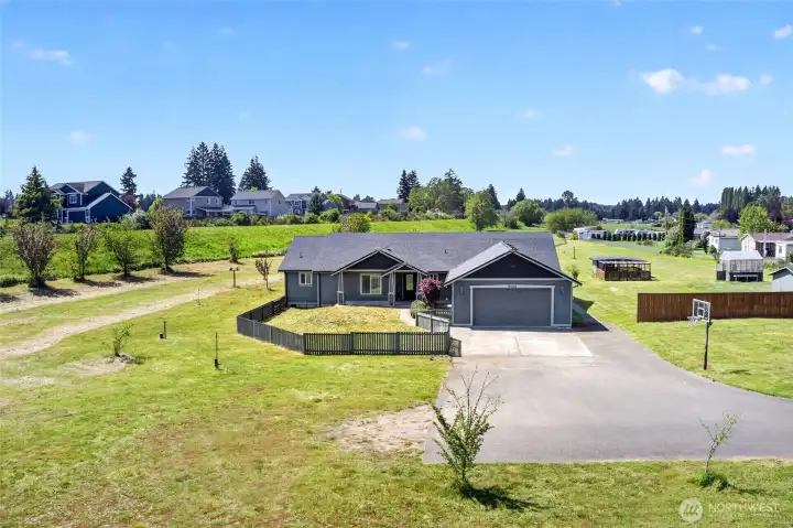 One story living in Yelm!