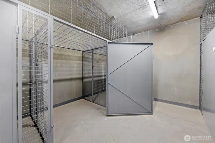 Huge storage unit!