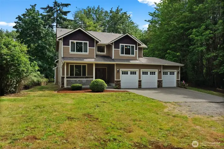 Craftsman w/3 car garage