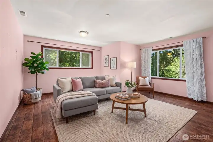 bonus room-virtually staged