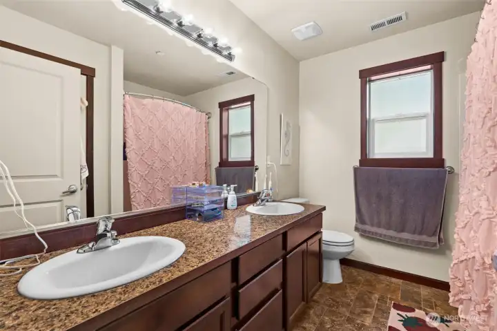 full bathroom upstiars