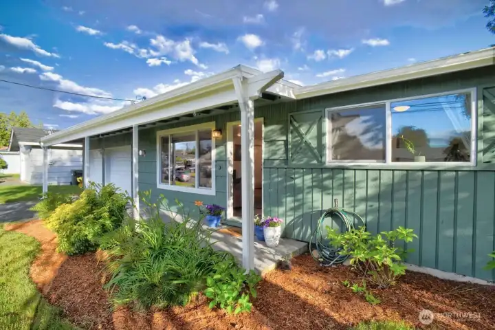 All new Exterior Sherwin Williams designer paints